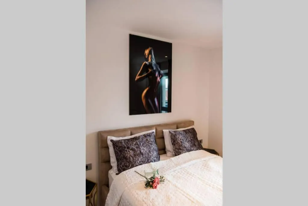 Aviatiei Tower, Luxury Apartment, Brand New, Underground Parking Bucharest 0*,  Romania