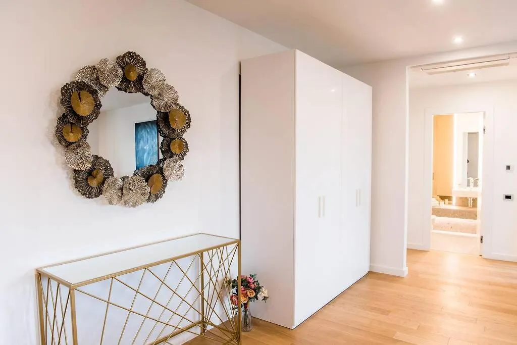 Aviatiei Tower, Luxury Apartment, Brand New, Underground Parking Bucharest
