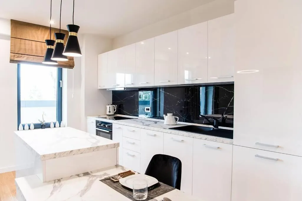 Aviatiei Tower, Luxury Apartment, Brand New, Underground Parking Bucharest Romania